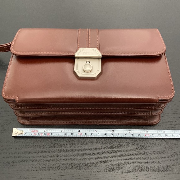 Petek 1855 Vintage Brown Leather Travel Organizer Bag - Picture 15 of 16